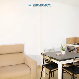 Holiday Tancredi Chiaraluce , Lido di Ostia Italia
